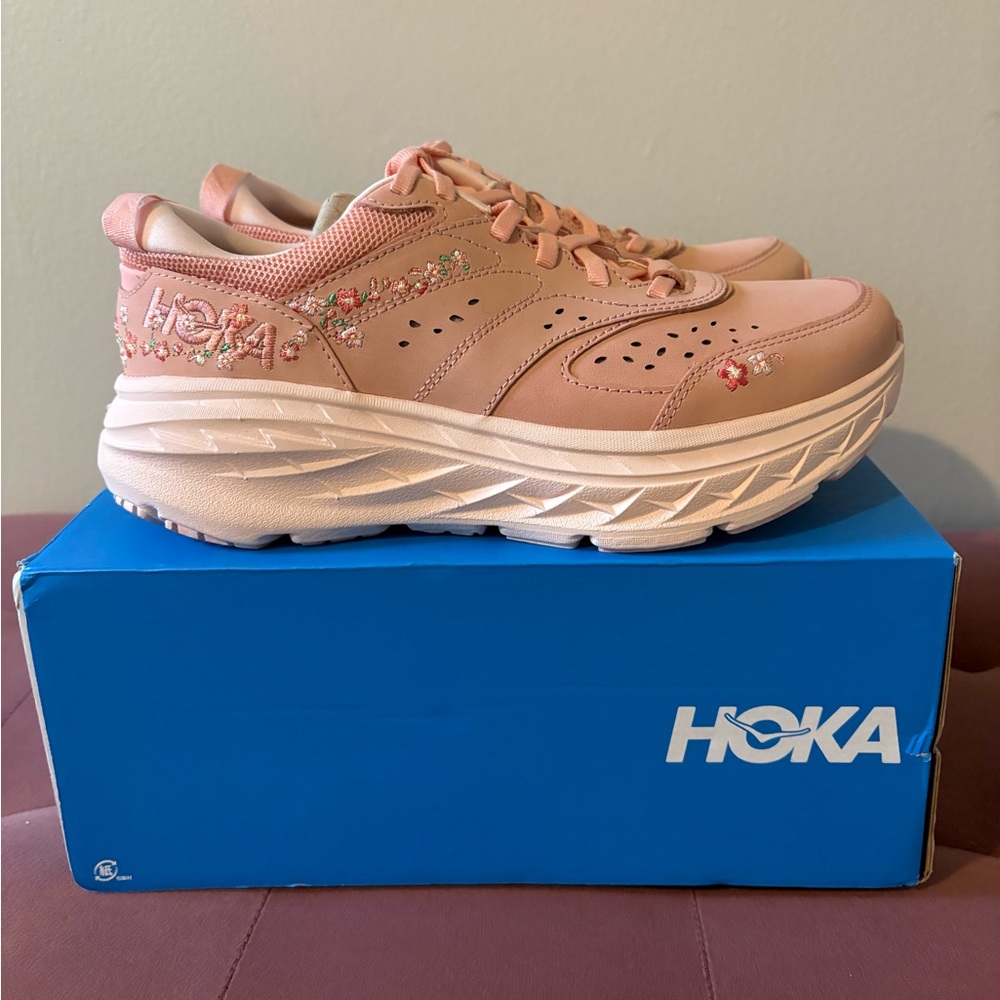 HOKA Vibrant Bloom Bondi L BP Sneaker (Women’s 7.5)